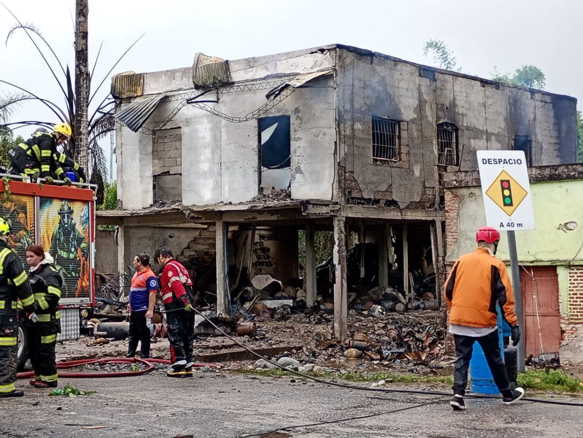 Incendio en un depósito de garrafas en Famaillá: “La vibración de cada explosión se sentía en el piso