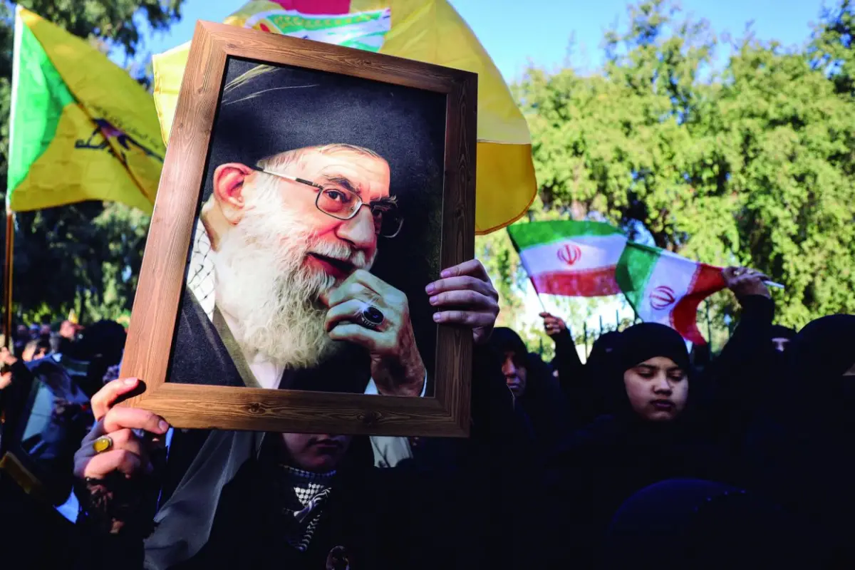 PROTESTA EN IRAK. Un grupo de mujeres se expresó frente a la embajada iraní en Bagdad contra una posible intervención estadounidense. afp