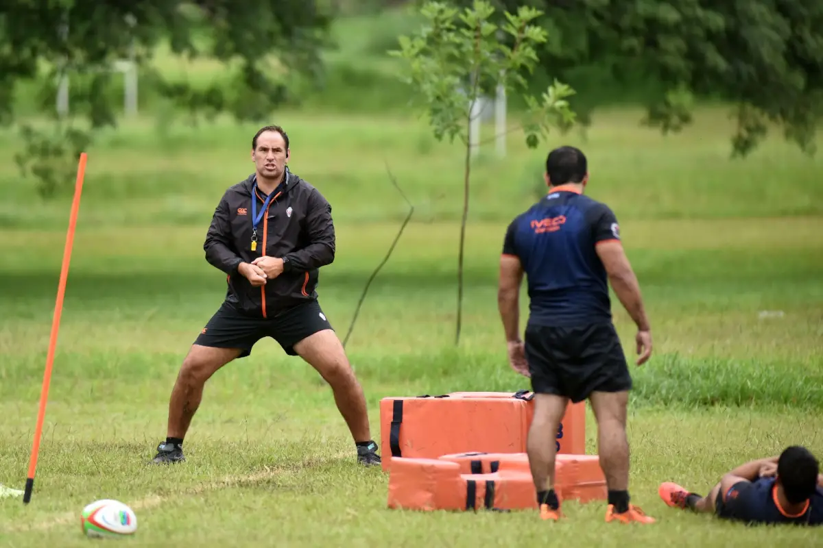 PESE A TODO. El diluvio solo fue un condimento más para el inicio de pretemporada del conjunto tucumano.