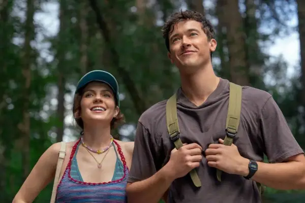 ¿Cuál es la comedia romántica que arrasa en Netflix?