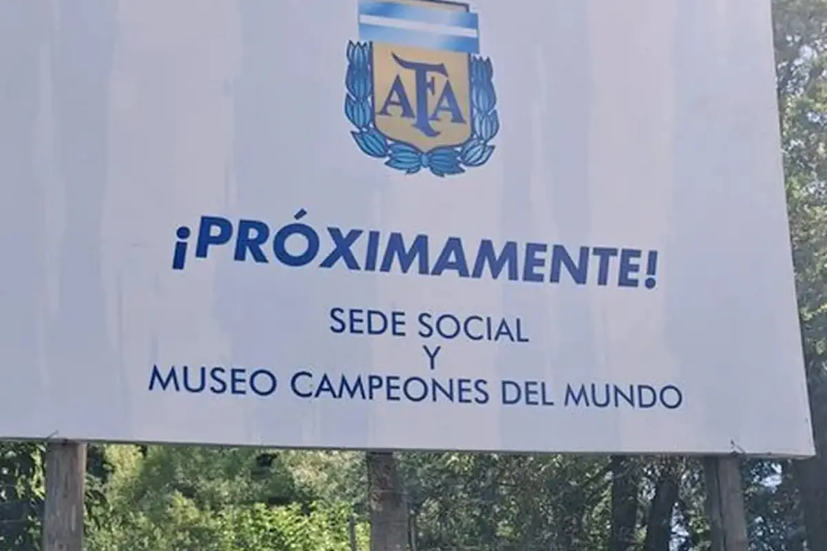 Tras las observaciones de la IGJ, la AFA busca regularizar sus cuentas para mudar su sede