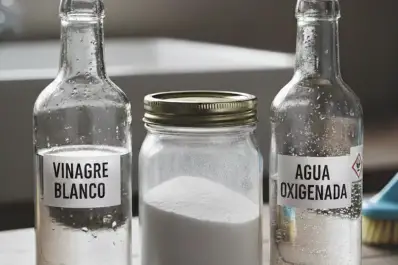 Vinagre, bicarbonato y agua oxigenada: cómo usar la mezcla casera que limpia, blanquea y desinfecta el hogar