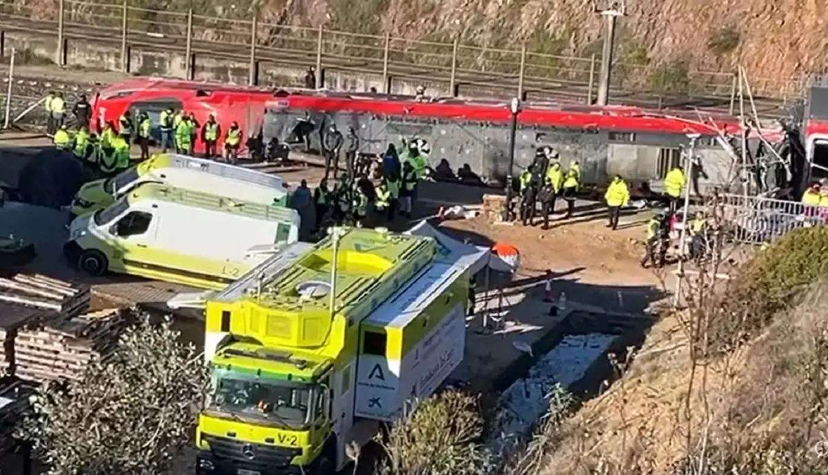CONMOCIÓN. El lugar donde se produjo el accidente de trenes en Andalucía. 