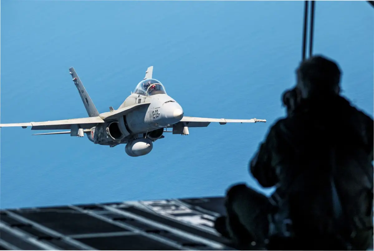 Los pilotos del Ejército del Aire realizan en los cielos de Canarias uno de sus entrenamientos más importantes del año, el Ocean Sky. EFE/Ángel Medina G/Clarín