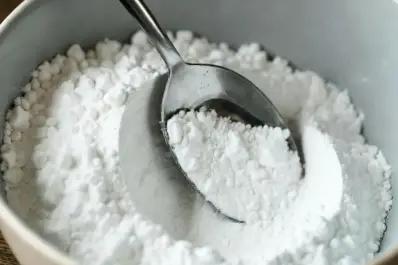 ¿Por qué recomiendan mezclar maicena con bicarbonato?: el truco multiuso para el cuidado personal y el hogar