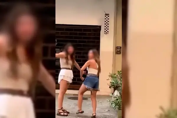 Cómo sigue la situación de la joven argentina retenida en Brasil por hacer gestos racistas