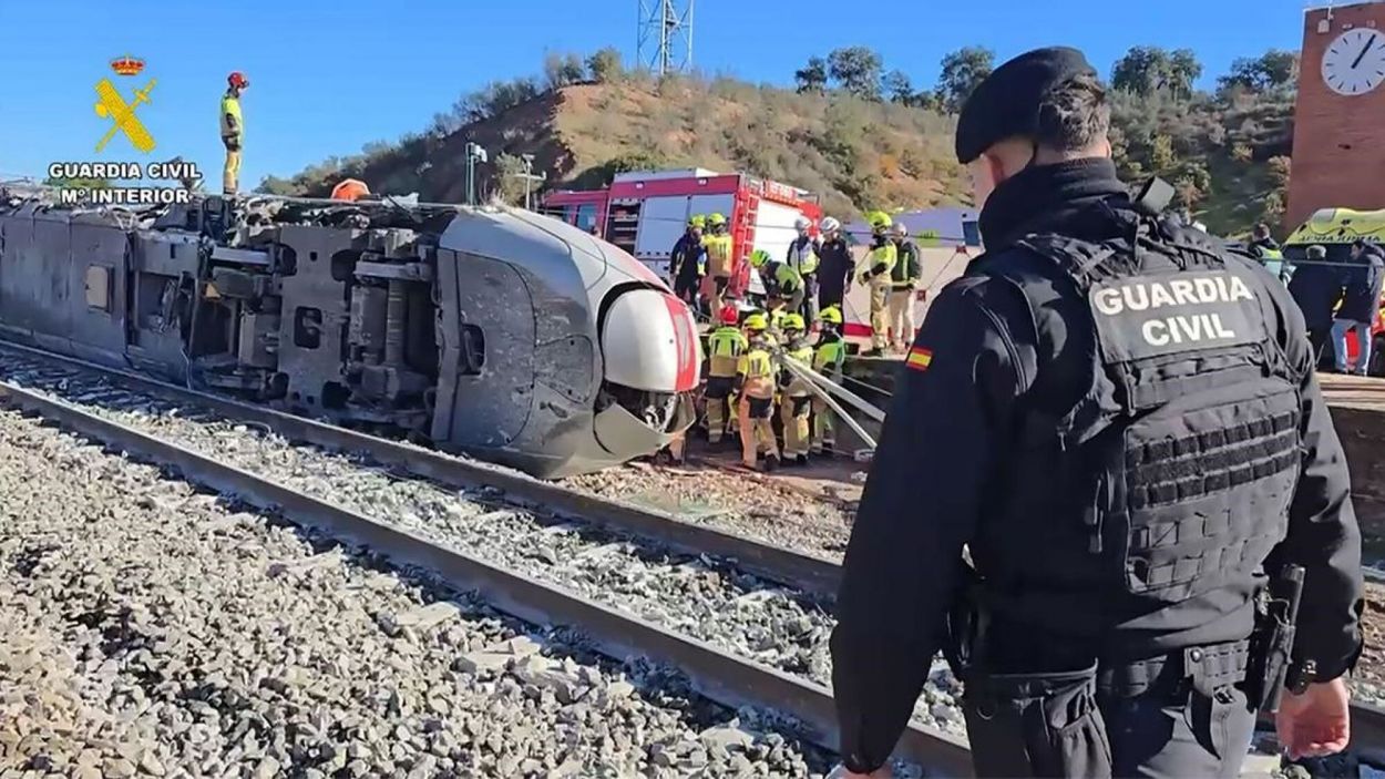 Tragedia ferroviaria en España: 40 fallecidos, más de 150 heridos y tres días de luto nacional