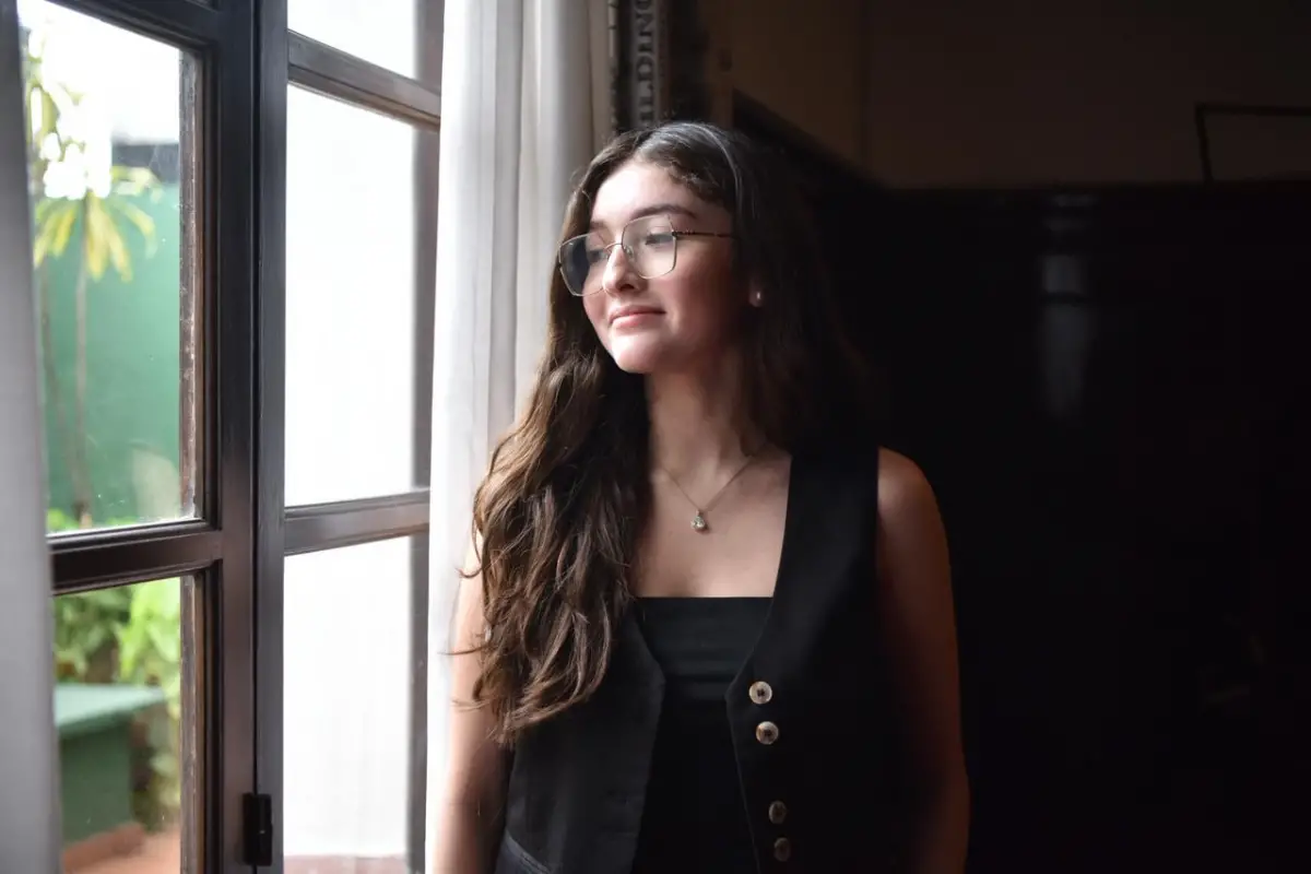 ESFUERZO. Giuliana Rivadeneira sueña con estudiar Ingeniería Química en Estados Unidos y necesita una ayuda económica para iniciar la universidad en agosto. 