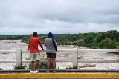 Temporal: la oposición exige explicaciones por las inundaciones y los cortes de rutas en Tucumán