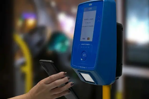 Cómo viajar gratis en colectivo en enero: billeteras virtuales ofrecen reintegros de hasta el 100%