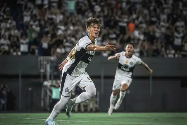 Dije que sí de una: llegó Javier Domínguez y explicó por qué eligió jugar en Atlético Tucumán