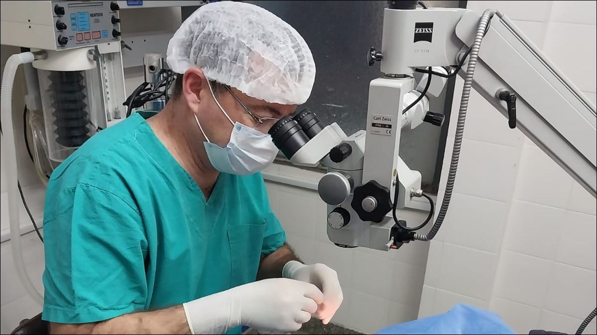 RUTINA. El consultorio es el punto desde donde empieza y termina cada uno de sus días.