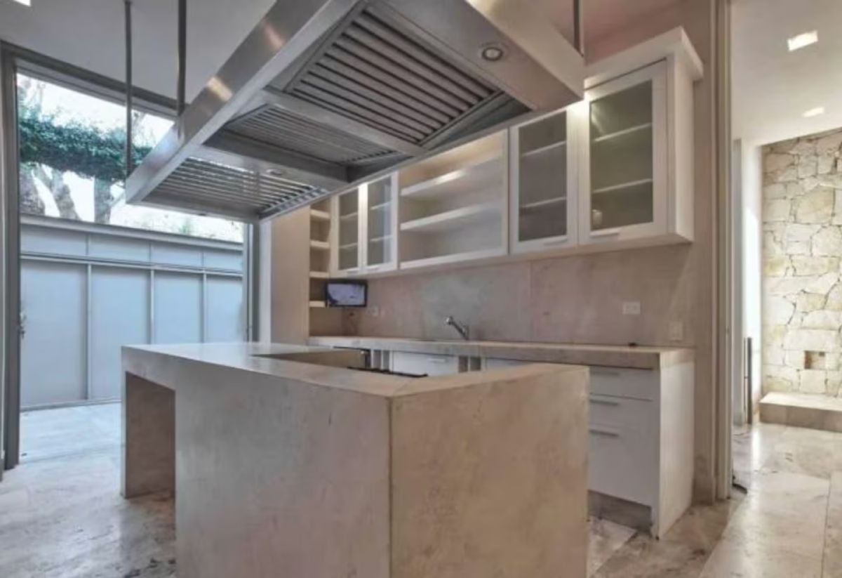 Así es la lujosa mansión que Pampita vende en Belgrano: todos los detalles por dentro