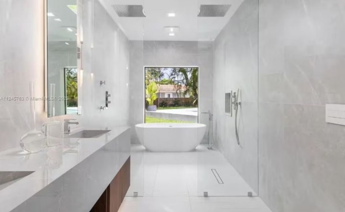 La mansión de Tini y Rodrigo de Paul se caracteriza por tener espacio muy luminosos