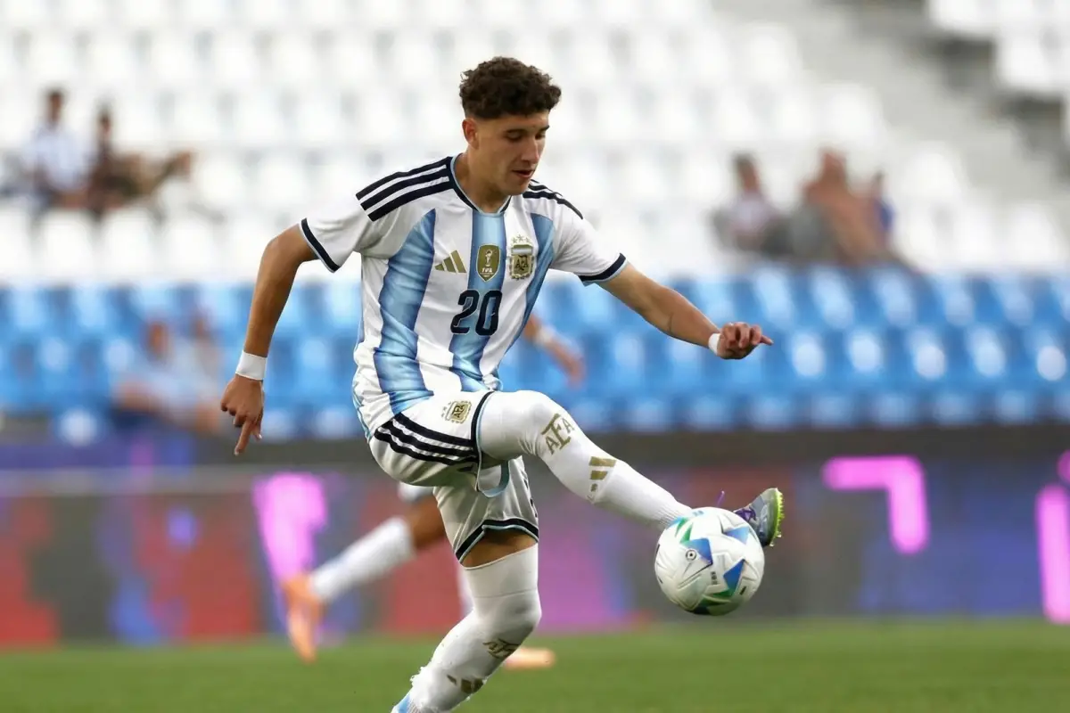 EL CASO QUE DESATÓ LA POLÉMICA. River se negó a firmar el primer contrato profesional de Lucas Scarlato, juvenil del club, y el jugador decidió negociar directamente con Parma. El equipo de Nuñez y el conjunto italiano ahora negocian una compensación, pero la AFA decidió tomar medidas.