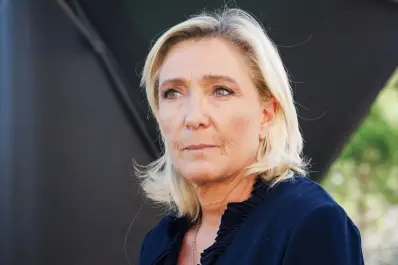 Una conversación extraña: denuncian presunta injerencia de EE.UU. en el juicio a Marine Le Pen