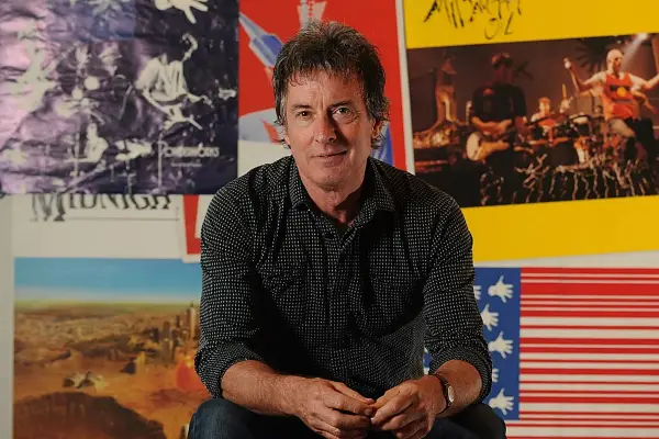 Murió Rob Hirst, el alma de Midnight Oil y compañero de ruta del ministro Peter Garrett