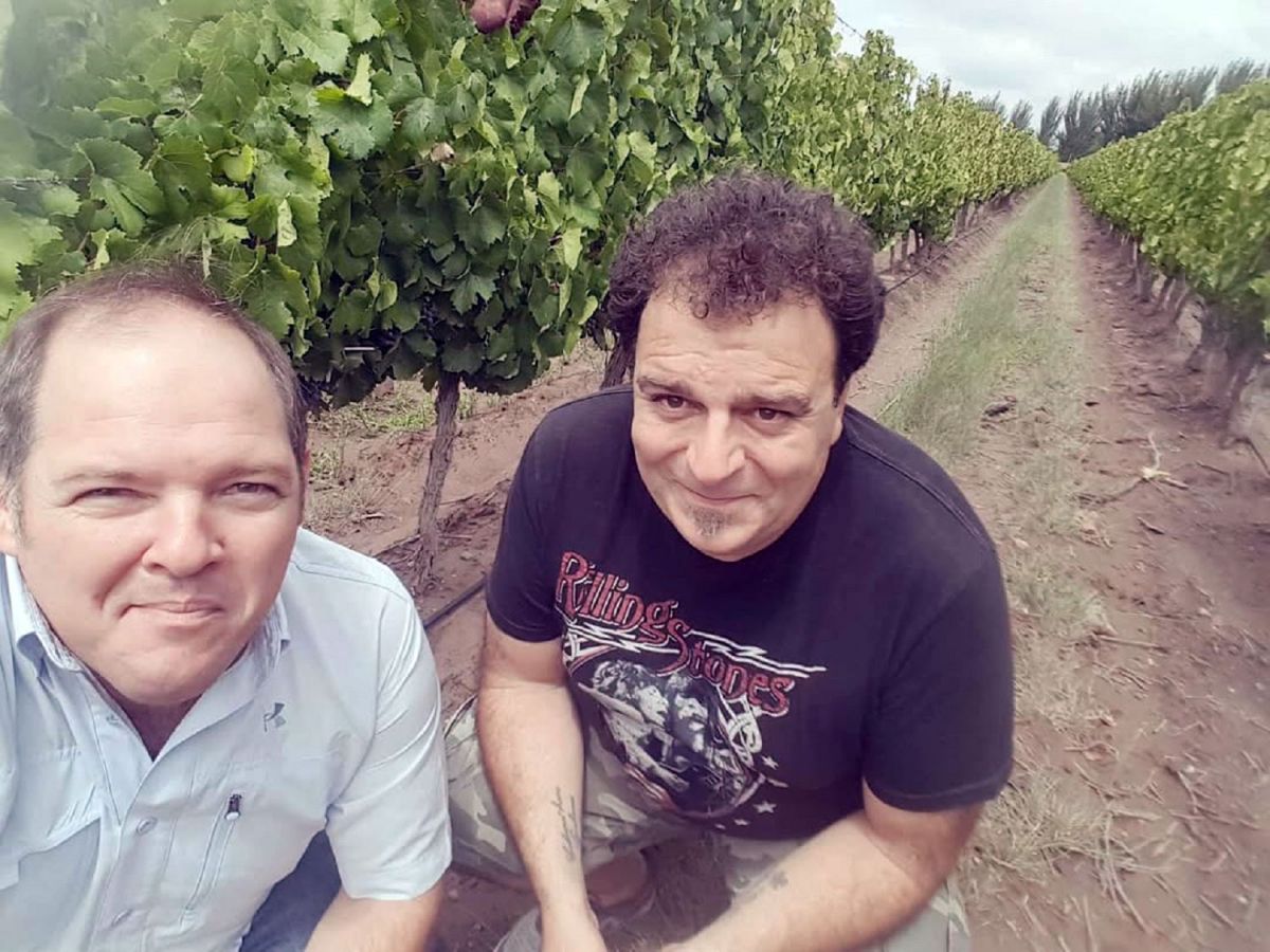 COMPAÑEROS. Bajda junto a Alejandro Vigil.