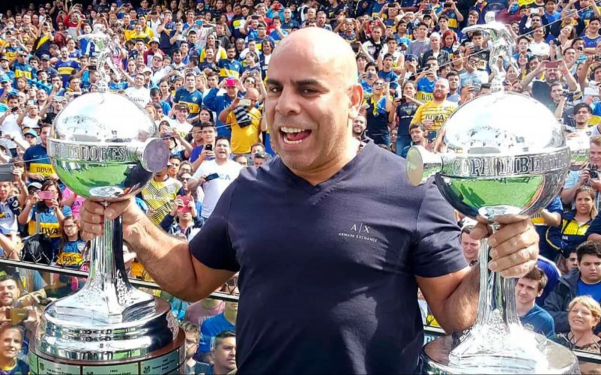 RESPALDO CALIFICADO. “Chicho” Serna, compatriota del atacante, avala su posible incorporación a Boca.