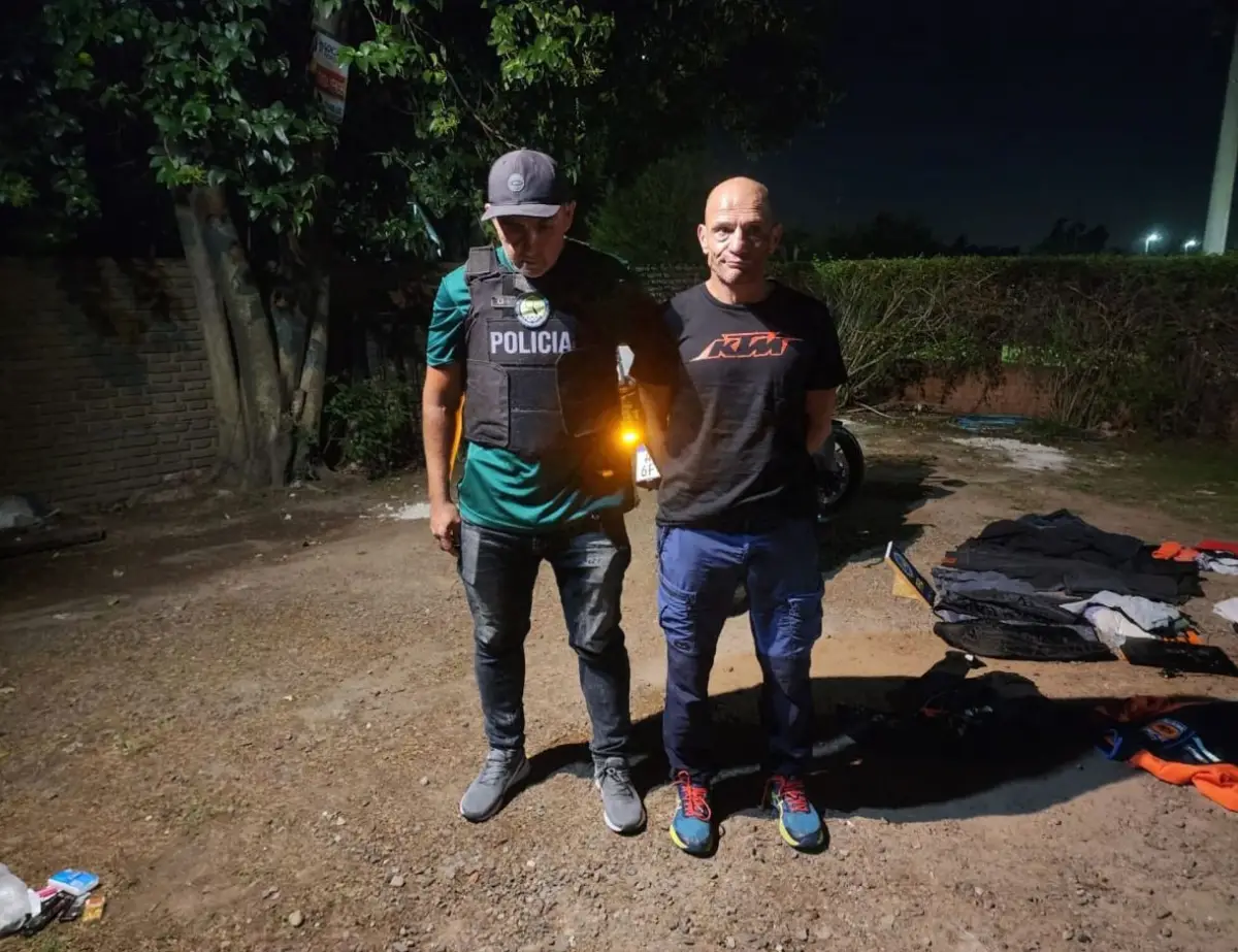 RECIÉN CAPTURADO. La imagen de Felipe “El Militar” Sosa, momentos después de haber sido detenido en la localidad bonaerense de Pilar.