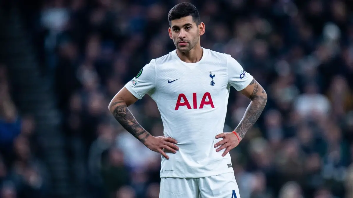 CAPITÁN. Cristian Cuti Romero sigue siendo el dueño de la cinta pese a la polémica por sus cruces con la dirigencia.