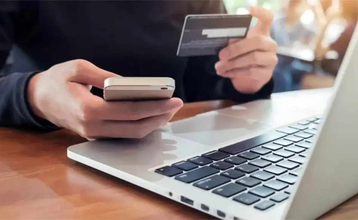 Le transfirieron U$S180.000 por error en su trabajo, renunció y la justicia determinó que no había delito