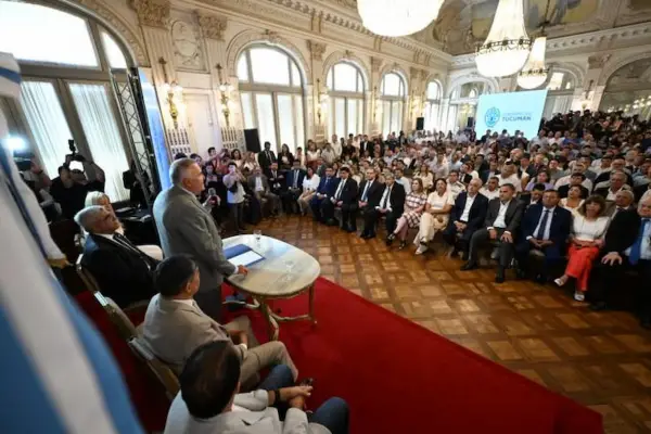 El estilo del gobernador Jaldo: la Caja, la Biblia y el 2027