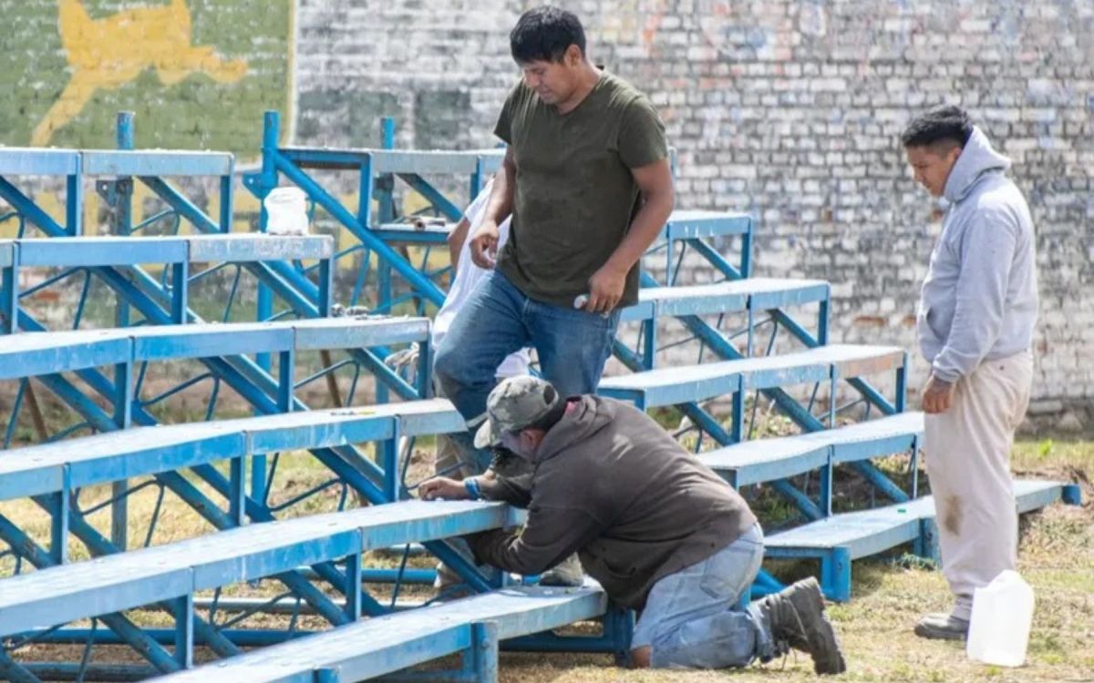 TODO LISTO. El local colocó nuevas gradas para mejorar la distribución de las parcialidades.