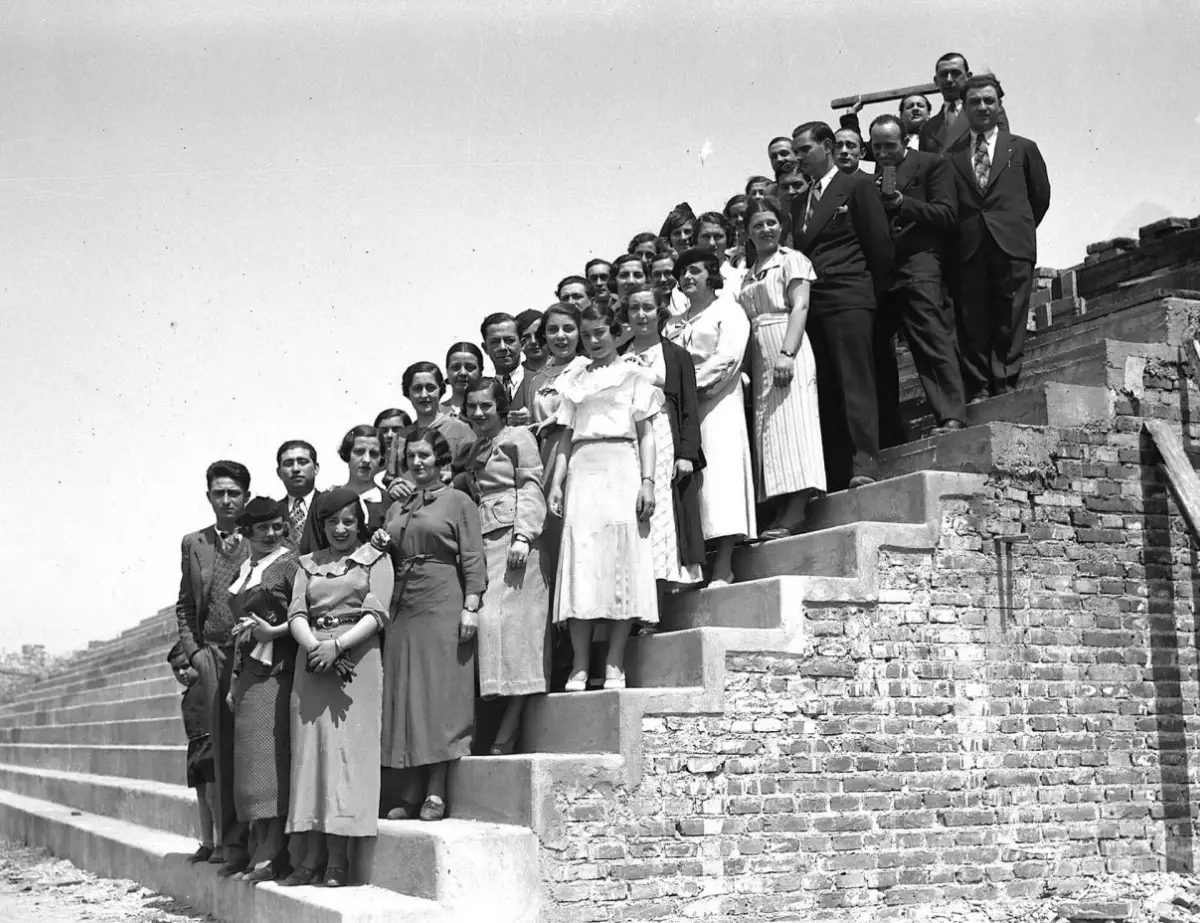 Recuerdos fotográficos:  así fue creciendo el Monumental de 25 de Mayo y Chile