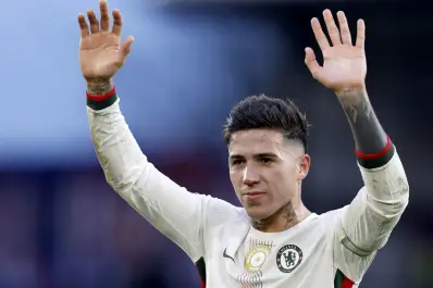 Gol de Enzo Fernández y paso firme de Chelsea en Londres