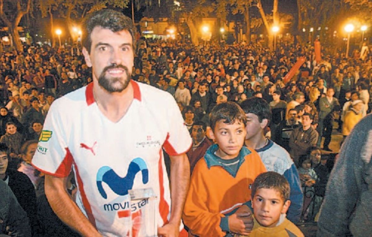 LEYENDA. Hugo Conte desplegó su jerarquía y fue la máxima figura del equipo que logró el título.