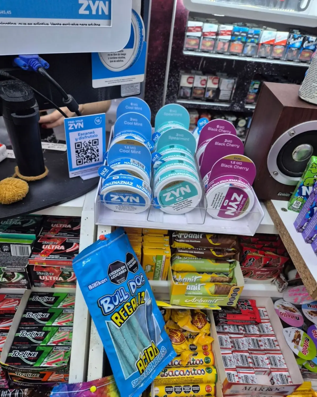 AL PÚBLICO. El producto, altamente adictivo, se ofrece como golosina.