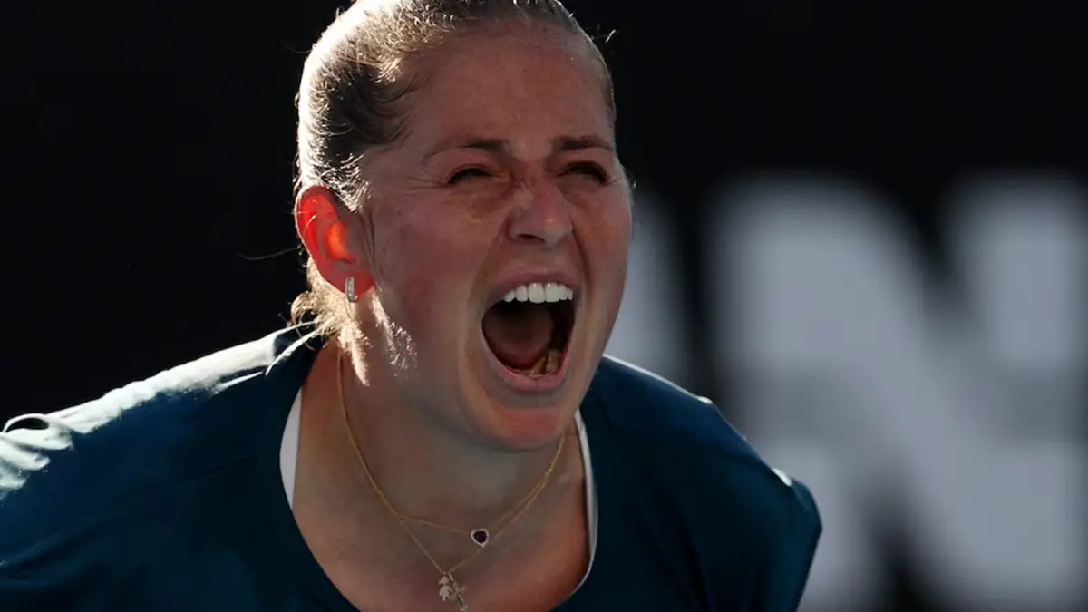 Polémica en el Australian Open por un pelotazo en dobles