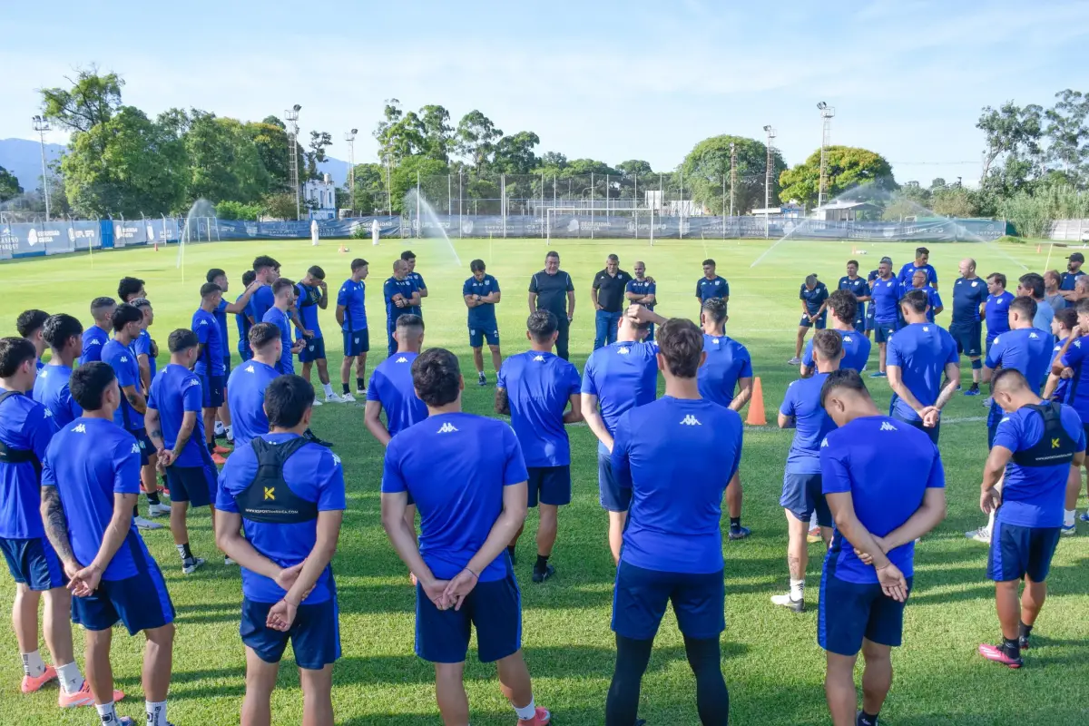 PREPARADOS. Hugo Colace y el plantel decano están listos para reencontrarse con su gente.