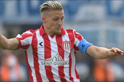 Santiago Ascacíbar no se entrenó con Estudiantes y crecen las versiones sobre su llegada a Boca