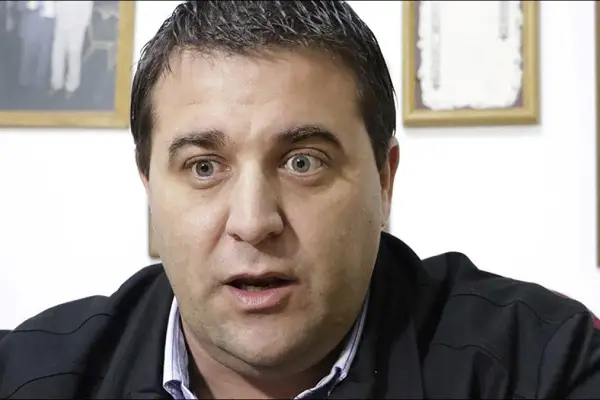 Pablo Toviggino intenta tomar distancia de los negocios ligados a pases de jugadores