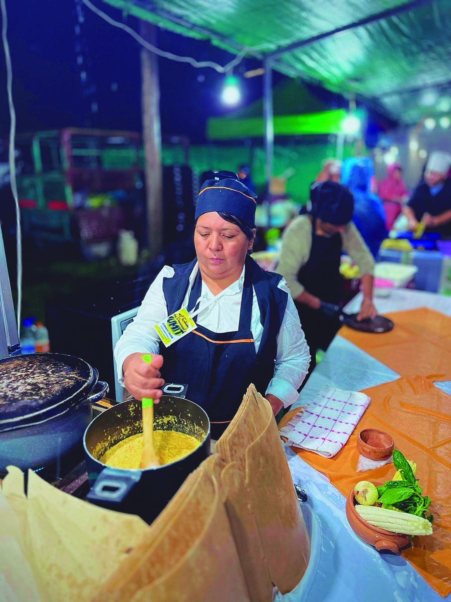 PLENA LABOR. Mercedes Castañares preparó la humita más sabrosa.