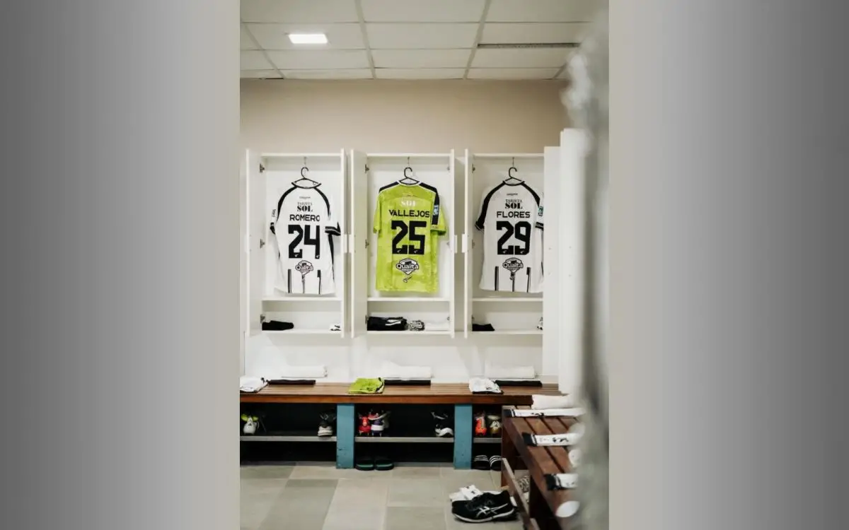 Las camisetas de esta noche del Ferroviario