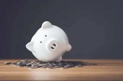 Con la alcancía casi vacía, renace el juego de la frazada corta