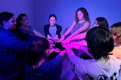 ¿Buscás un plan creativo para el próximo mes? Arrancan talleres de actuación en el Teatro Castilla