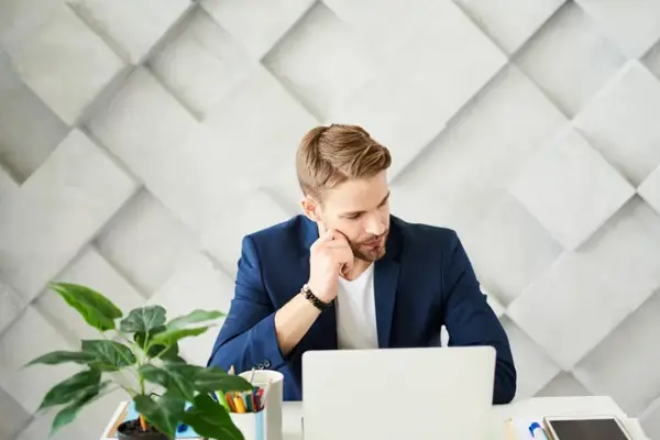 Saber usar IA, la competencia clave que hoy buscan las empresas al contratar personal