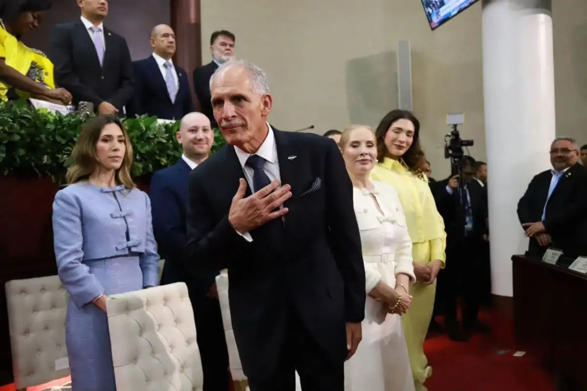 ASUNCIÓN. “Honduras, no te voy a fallar”, exclamó el nuevo presidente, tras la jura ante el Congreso. A la elección no le faltaron polémicas. @nasryasfura