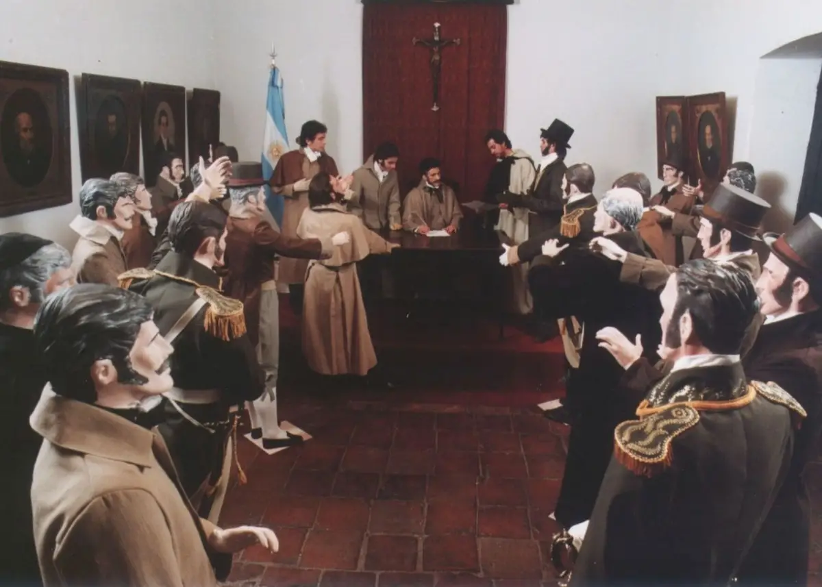 Recuerdos fotográficos: los maniquíes de la Independencia