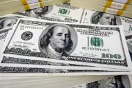 Caída libre: el dólar blue perdió más de $100 desde que arrancó el año