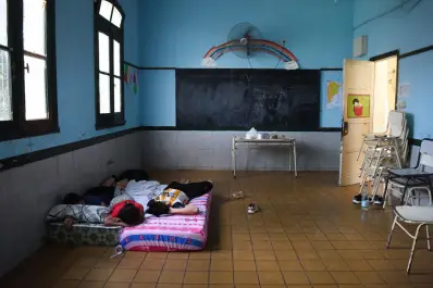 “El triángulo de las Bermudas”: Atahona quedó encerrada por el agua