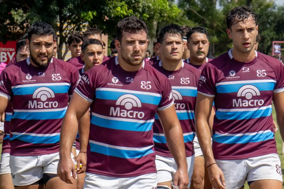 CONCENTRADOS. El plantel ya se encuentra listo para el inicio del torneo este sábado.