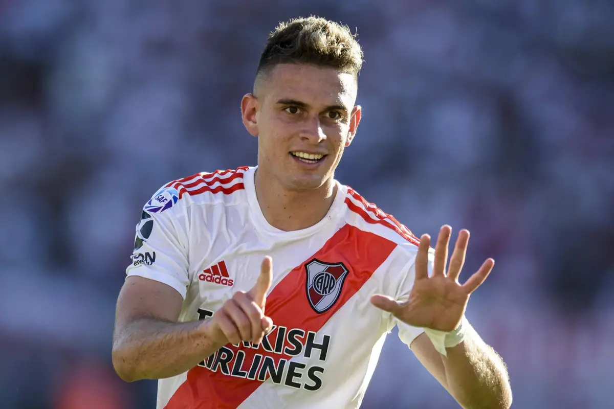 EL SUEÑO DE GALLARDO. El entrenador pretende sumar un centrodelantero para cerrar el armado del plantel.