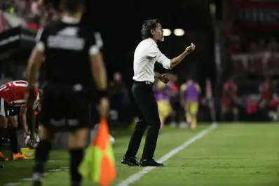 Domínguez bancó a Ascacíbar y fue tajante: “Le dio mucho al club”