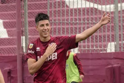 Quién es Alexis Segovia, el extremo campeón de la Sudamericana que llega para cubrir la baja de RRR