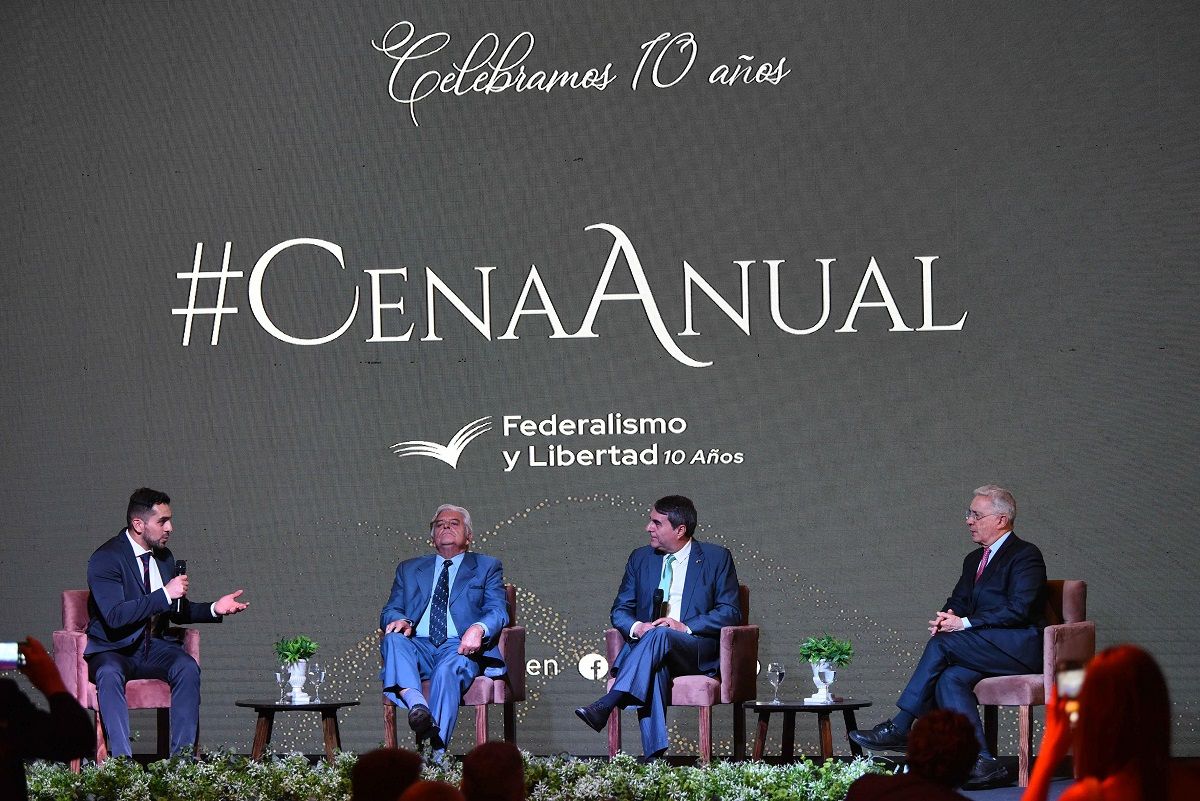 Godoy con los ex presidentes Lacalle, Franco y Uribe